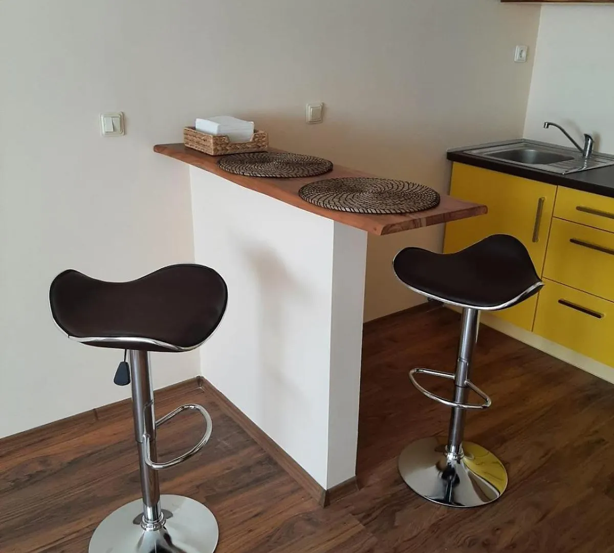 펜션 A Charming And Peaceful Summer Villa 400M From The Sea 바르나